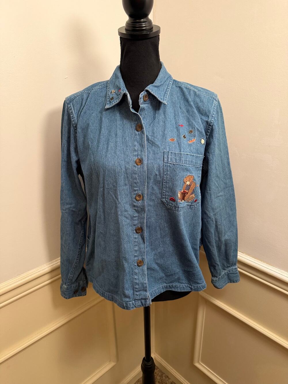 Vintage Fall Embroidered Bear Bee Denim Chambray Shirt Cottagecore Button Down